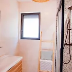 Maison Nomade Piscine Privee, Parking Et Clim * قرقشونه