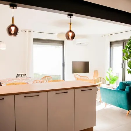 Maison Nomade Piscine Privee, Parking Et Clim Feriehus