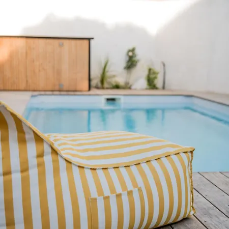 Feriehus Maison Nomade Piscine Privee, Parking Et Clim *