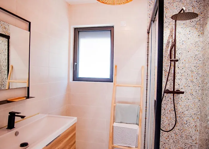 Maison Nomade Piscine Privee, Parking Et Clim * Carcassonne